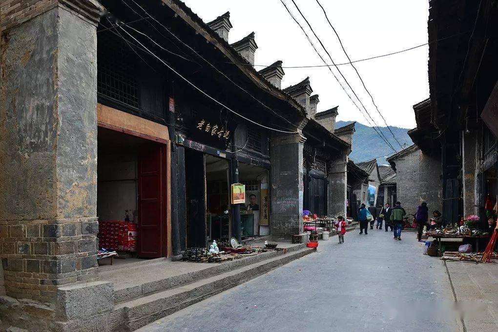 涉嫌诈骗，被拘留，接下来该怎么办?游戏画面
